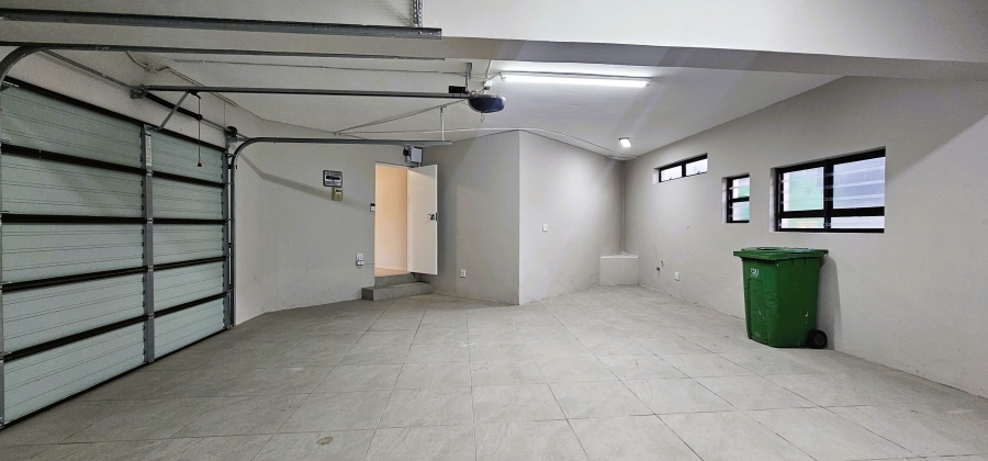 5 Bedroom Property for Sale in Myburgh Park Western Cape